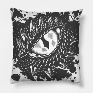 The eye of the dragon Pillow