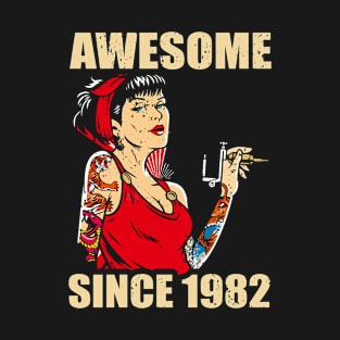 Awesome Since 1982 Girl Cool 40 Funny Old Classic 1982 T-Shirt