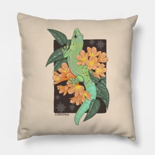 Madagascar Giant Day Gecko with Bush Lilies and Cebu Blue Pothos Pillow