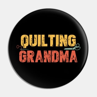 Quilting Grandma T-Shirt - Retro Colors Gift Pin