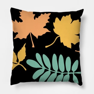 Sunny Autumn Pastel Leaves Pattern Pillow