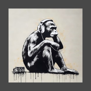 Banksy monkey listening music in headphones T-Shirt