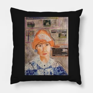 woman, house hunting, italy Pillow