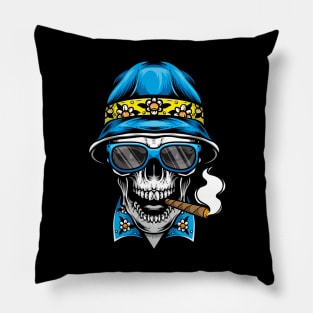 smoking skull wearing bucket hat Pillow