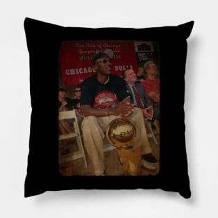 Michael Jordan, 1998 Chicago Bulls Championship Parade Vintage Pillow