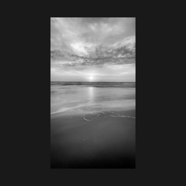 Silky Black & White Beachfront by SAINTSPHOTOS