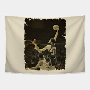 Kareem Abdul Jabbar - Vintage Design Of Basketball Tapestry