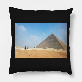 Great Pyrimid of Giza, Egypt Pillow