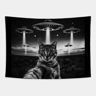 Selfie of Funny Cat And Aliens UFO Tapestry