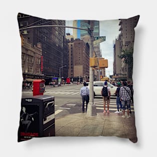 Tourists, Manhattan, New York City Pillow