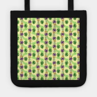 Tropical Pinapple and Leaves Pattern Tote