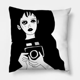 Lydia deetz Pillow