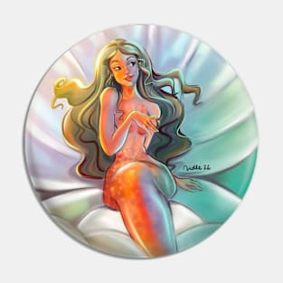 Pearl mermaid Pin