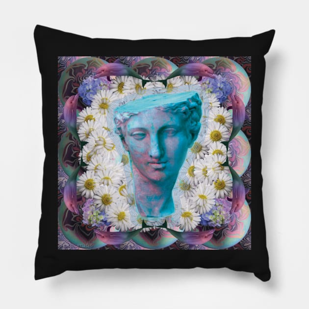 daisy bubble  queen Pillow by STORMYMADE