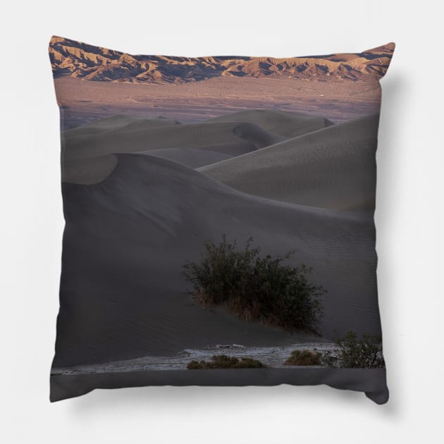 The Setting Sun on the Dunes in Death Valley National Park Pillow by nancy.hajjar@yahoo.com