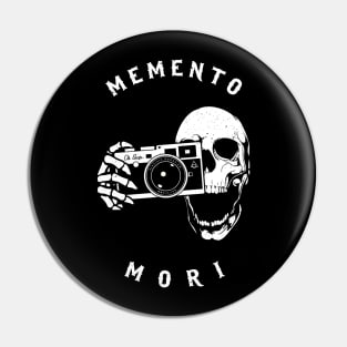 Memento mori Pin