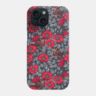 Wrens in the roses Phone Case