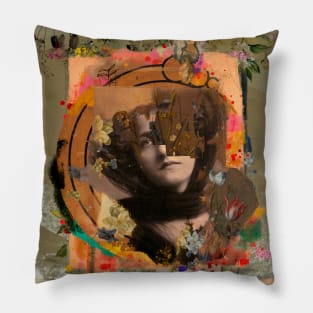 THE LADY AND THE FLOWERS Pillow