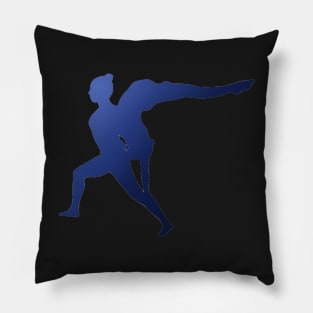 An acrobatic women’s base mid Pillow