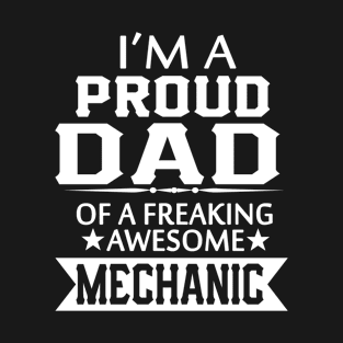 Father (2) IM A PROUD HAIRSTYLIST  DAD 1 T-Shirt