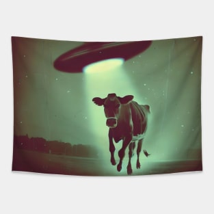 Alien Abduction! Ufo and Cow Vintage Design Tapestry