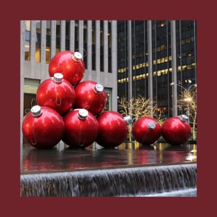 NYC Christmas Ball Ornaments T-Shirt