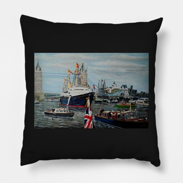 BRITANNIA IN LONDON FOR THE SILVER JUBILEE 1977 Pillow by MackenzieTar