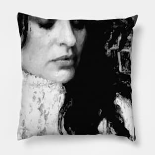 Meet the artist Pillow