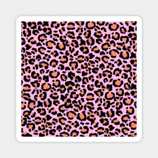 Leopard Pattern in Macaroon on Dusty Rose Magnet