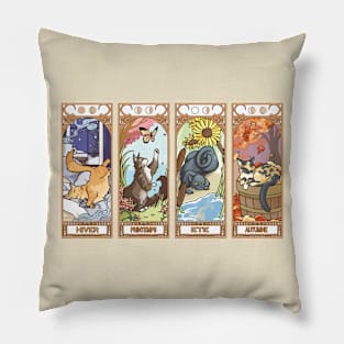 Quatre Saisons des Chats Pillow