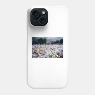 Flowers outside Kensington Palace (M245/0885) Phone Case