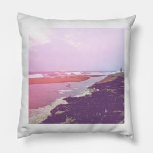 vaca at the beach Pillow