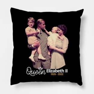 queen elizabeth Pillow