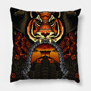 Dano Natural (Angry Tiger and Horse Pillow