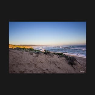 Sand dunes at Gunnamatta Surf Beach, Mornington Peninsula, Victoria, Australia. T-Shirt