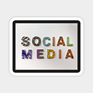 Social Media Magnet