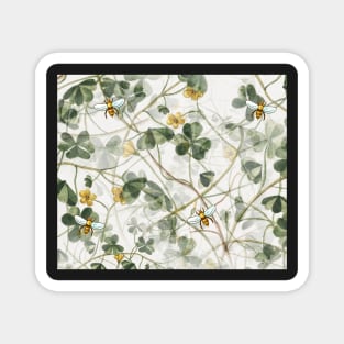 Green Clover Shamrocks and Honeybees Magnet