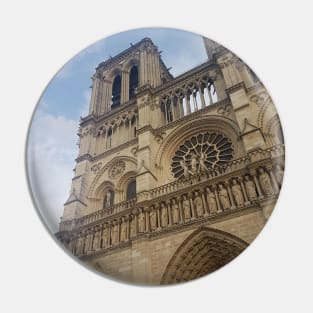 Notre Dame Catedral Pin