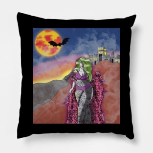 Vampire queen Pillow