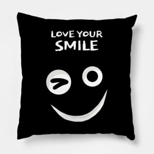 Smile if you like me Pillow