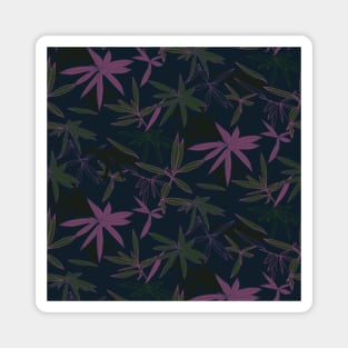 Dark Colored Leaves Pattern Magnet