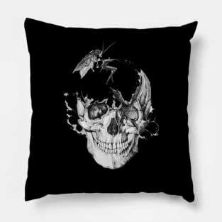 papa roach  skull Pillow