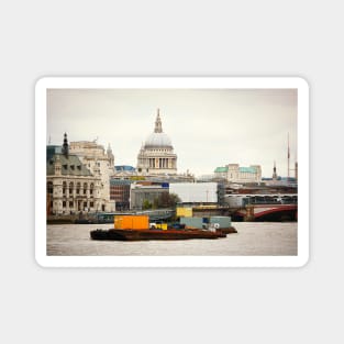 London's St. Paul's Cathedral Magnet