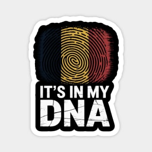 It's In My DNA Romanian American Gifts Cool Romania Flag Magnet