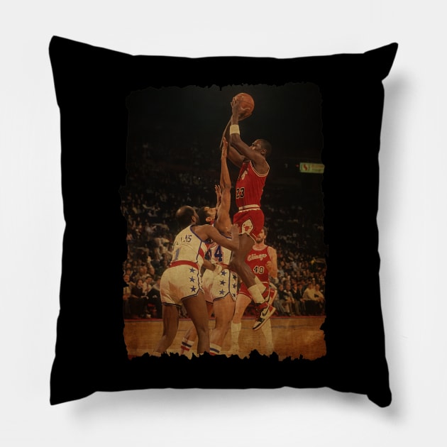 Michael Jordan vs Washington Bullets, 1985 Vintage Pillow by CAH BLUSUKAN