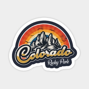 Colorado Tee - Retro Vintage Mountains Nature Hiking Magnet