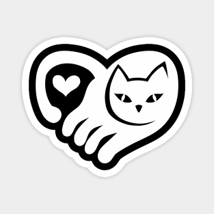 WHITE CAT HEART Magnet