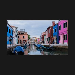 Discover the Charm of Burano: A Colorful Venetian Village T-Shirt