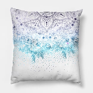 Elegant floral mandala and confetti image Pillow