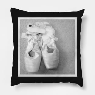 Dancers En Pointe Pillow